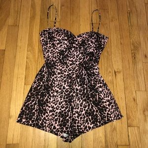 Pink cheetah romper 👄